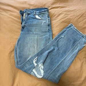 american eagle mom jeans - size 10 (never worn)